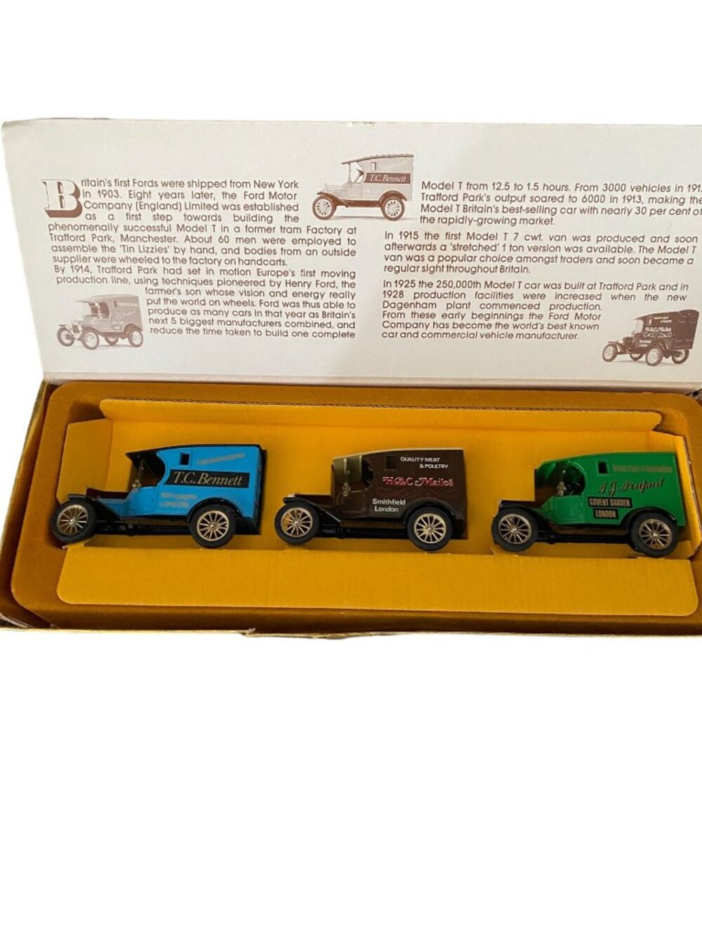 Corgi tTransport of the 30's Ford Model T Vans NIB
